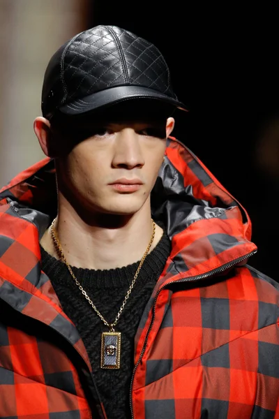 Look 69